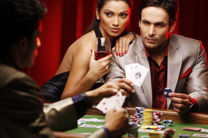 Crazy Time live studio wheel and host interface on elittogel